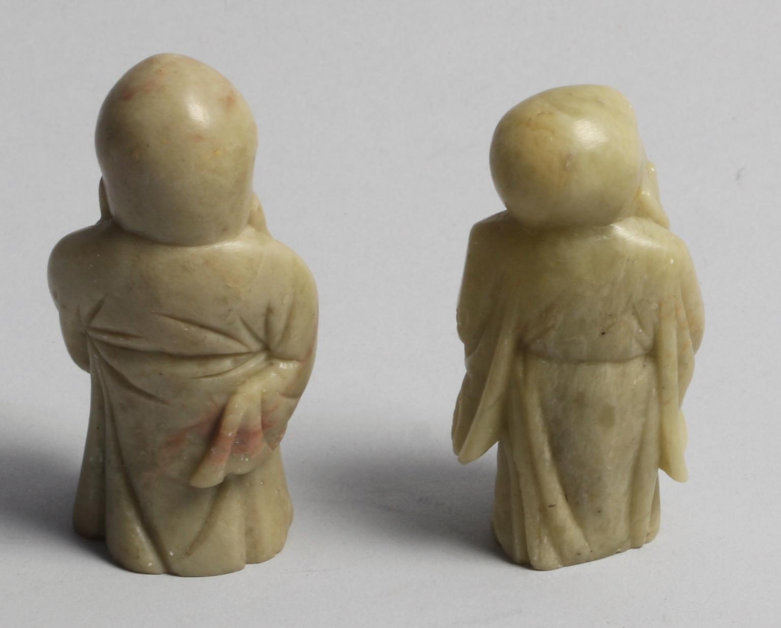 FIGURINER, 2 st, sten, ostasien, 1900-tal.