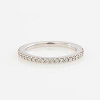 Ole Lynggaard, alliance ring, 18k white gold set with brilliant-cut diamonds.