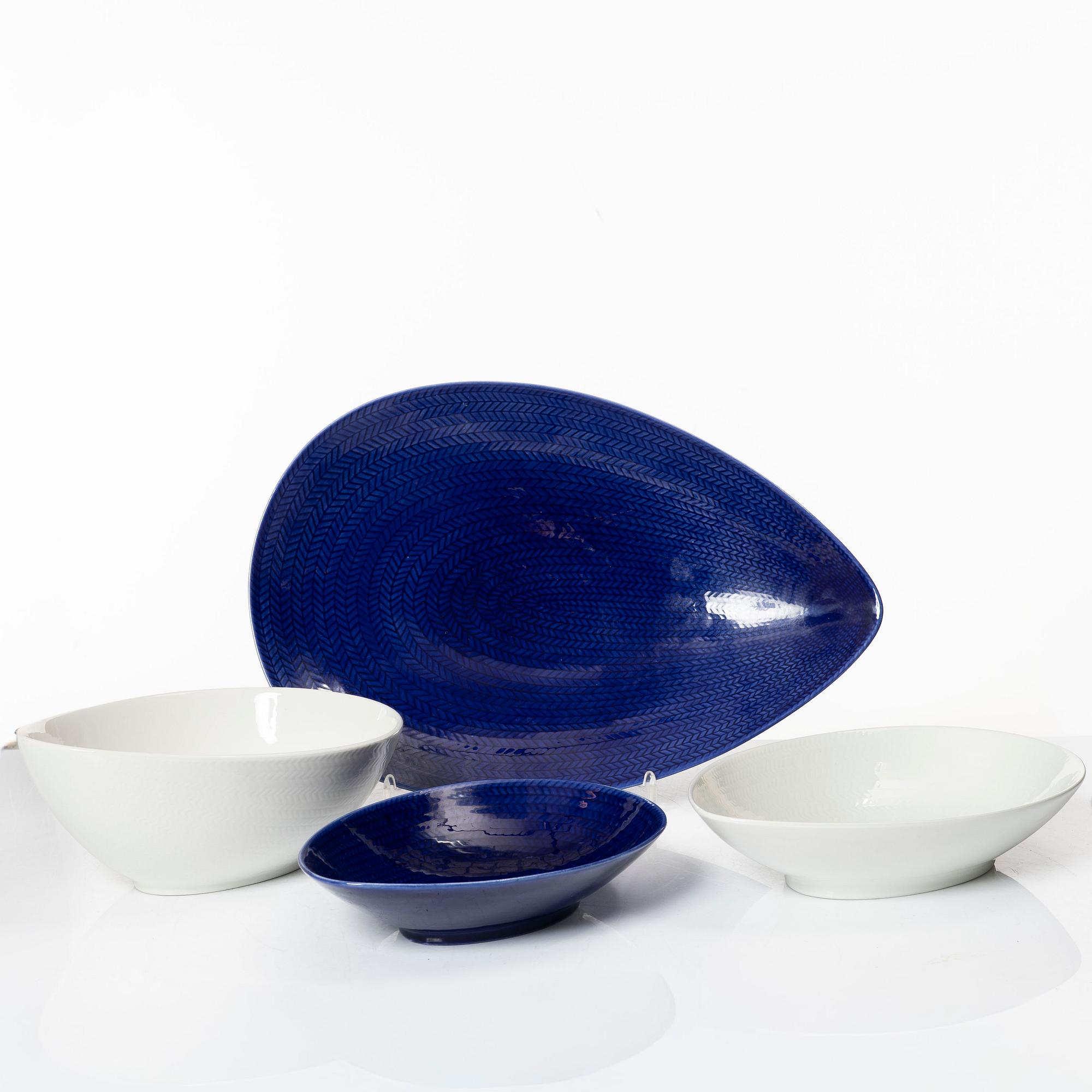 Hertha Bengtson, dinner and coffee service, 'Blå Eld', Rörstrand (63 pieces).