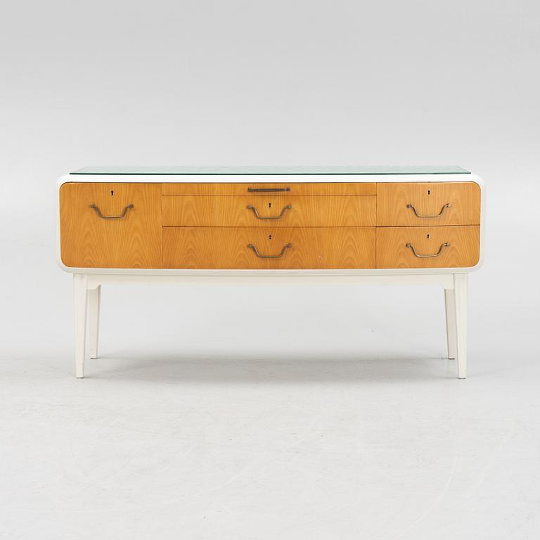 Axel Larsson, a chest of drawers, Bodafors, 1930's-40's.