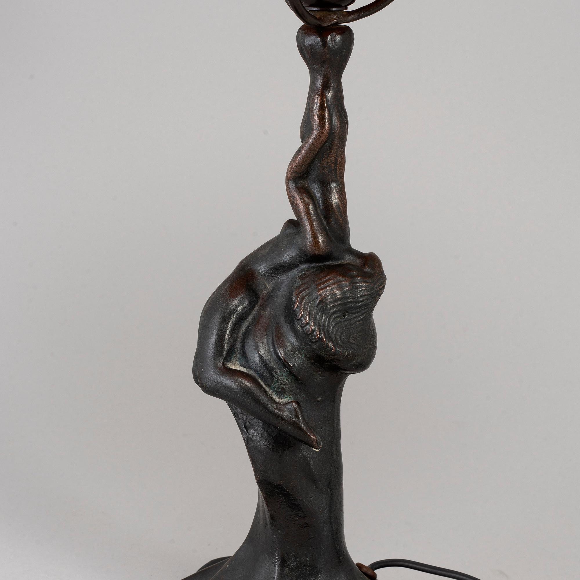 A HALVAR FRISENDAH bronze table lamp.