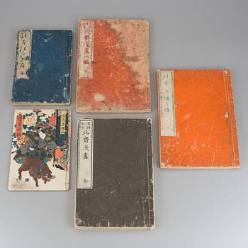 JAPANSKA BÖCKER, 5 st, bland annat Toykuni III, 1900-tal.