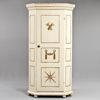 HÖRNSKÅP, 1700/1800-tal.