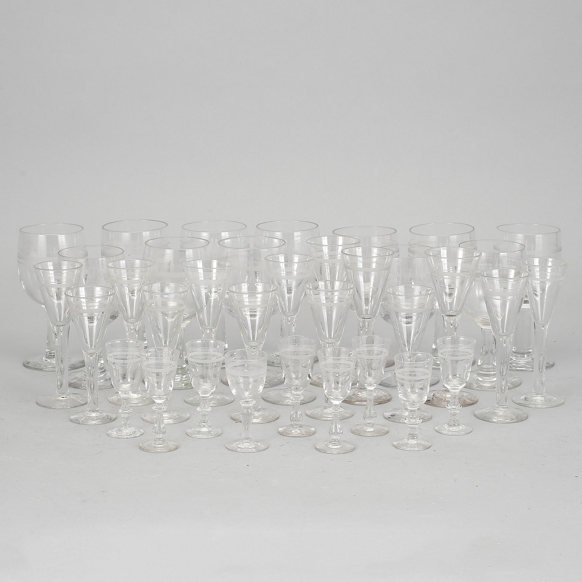 SERVISGLAS, 35 delar, med s k Rydbergsbård.