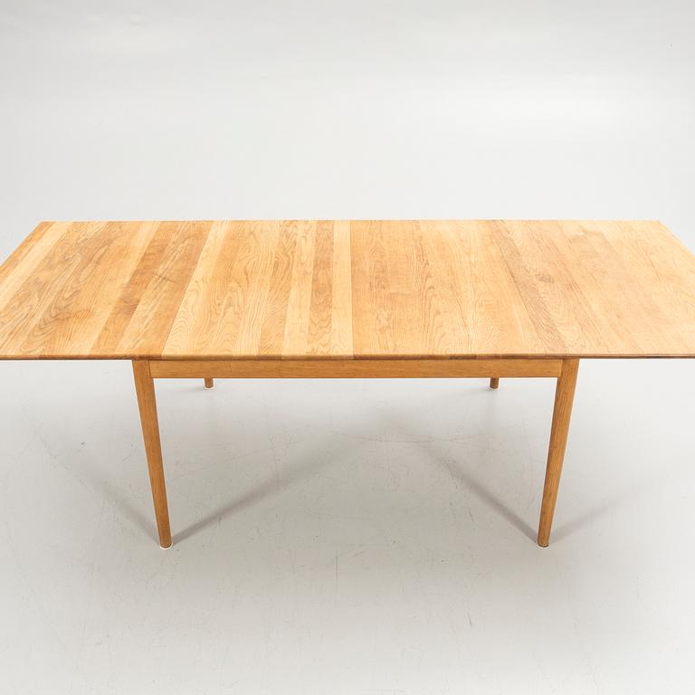 Nirvan Richter, dining table, Norrgavel.