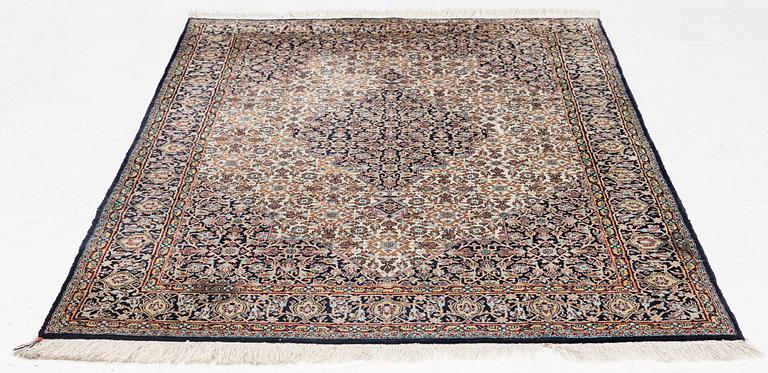 Rug, Ghom part silk, approx. 165 x 107 cm.