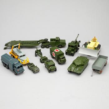 LEKSAKSFORDON, 10 delar, Dinky Toys.