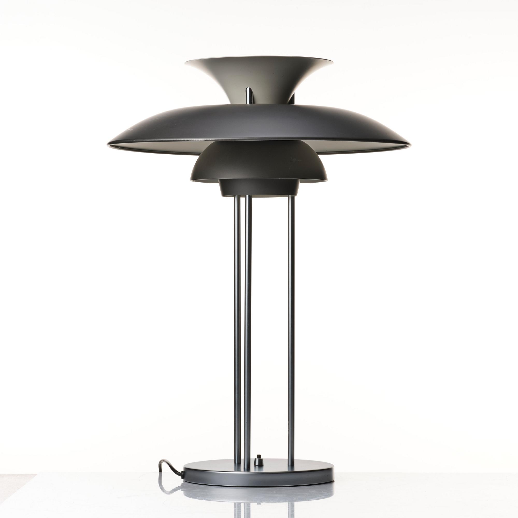 Poul Henningsen, a pair of table lamps, "PH-5", Louis Poulsen, Denmark.