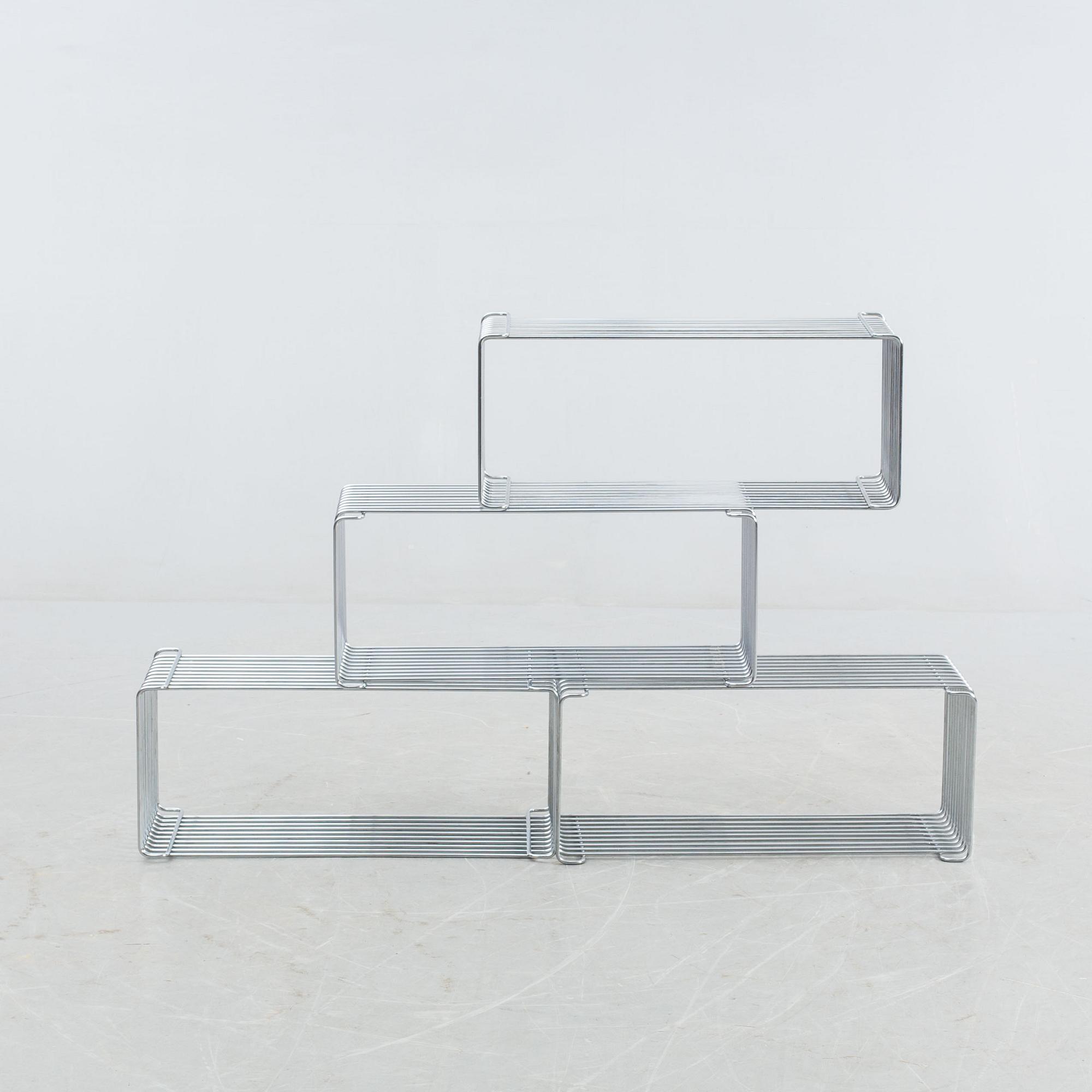 HYLLOR, 4 st, metall, "Wire Cube" ur serien Pantonova, Verner Panton, Luber, formgiven 1970.
