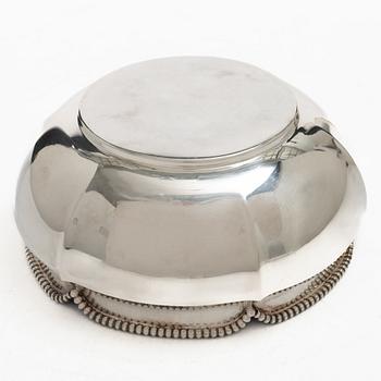 A Swedish silver bowl, mark of F Linder Carl L Nordströms Eftr, Uddevalla 1919.