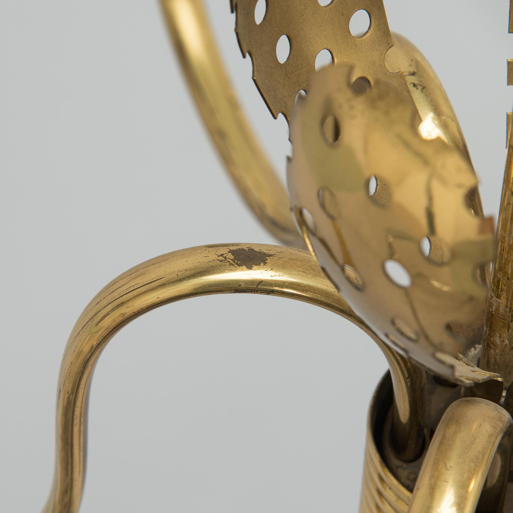 Paavo Tynell, kattovalaisin, malli 9030, Taito, 1900-luvun puoliväli.