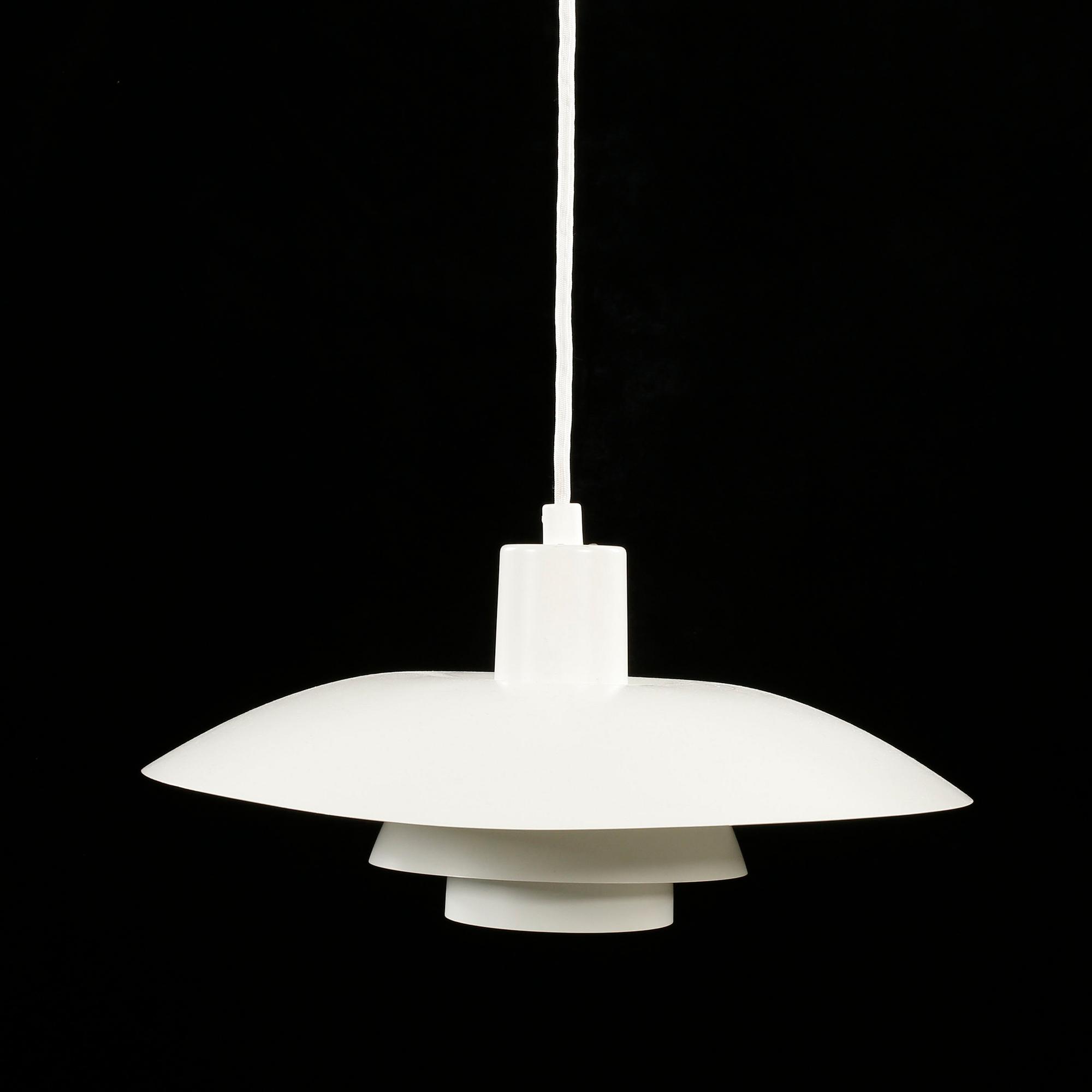 POUL HENNINGSEN, taklampa, "PH 4", Louis Poulsen, Danmark, 1900-talets andra hälft, höjd ca 20 cm.