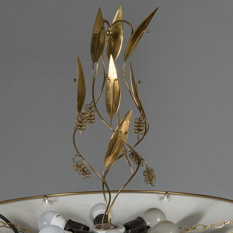 Paavo Tynell, a mid-20th century chandelier for Idman.