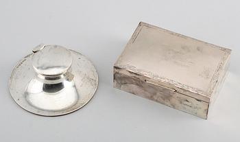 BLÄCKHORN samt CIGARETTSKRIN, silver, England, 1900-tal.