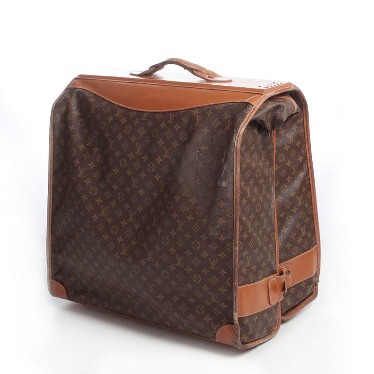 LOUIS VUITTON, a monogram canvas suitcase / garment cover bag.