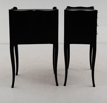 SÄNGBORD, 1 par, rokokostil, 1900-talets andra hälft.