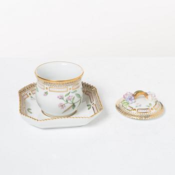 Royal Copenhagen, cream jug with lid and saucer, as well as coffee cup with saucer, porcelain, Flora Danica, Denmark.