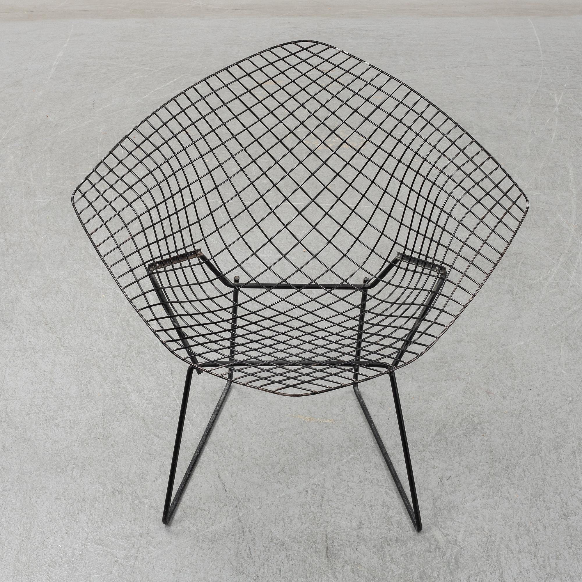 Harry Bertoia, a 'Diamond Chair'.