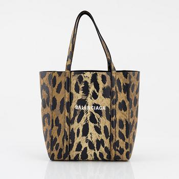 Balenciaga, A leopard print 'Everyday Tote'.