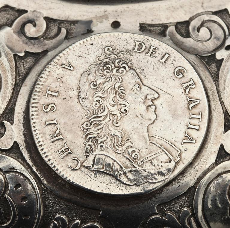 DRYCKESKANNA, silver, Danmark 1800-tal. Barock-stil. Fantasistämplar. Vikt ca 1933 gram.