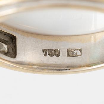 Ring, 18K guld, smaragd, diamanter ca 0.80 ct tot. Importstämplat A Tillander, Helsingfors 1962.