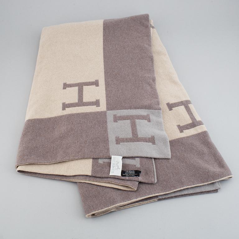 Hermès, cashmere throw blanket.