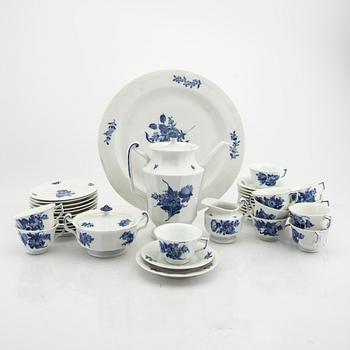 Servis 81 dlr "Blå Blomst" Royal Copenhagen porslin.