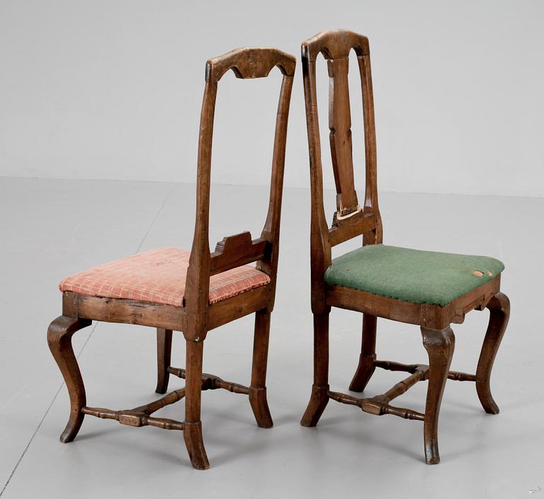 STOLAR, ett par, senbarock, 1700-tal.