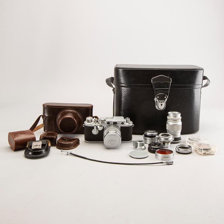 Leica Camera AG, Leica, Kamera, Drp Ernst Leitz Wetzlar Germany nr 689727, med tillbehör.