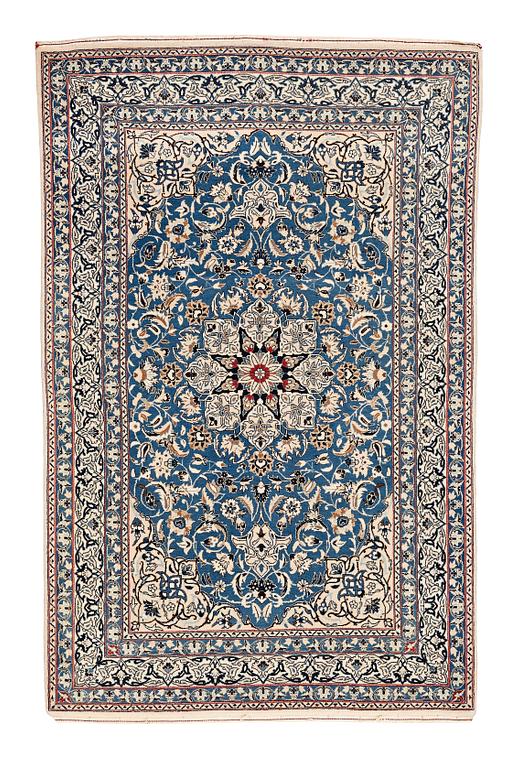 Matta, semiantik Nain, part silk, ca 122,5 x 80 cm (samt kortsidorna med 1,5 cm slätväv).