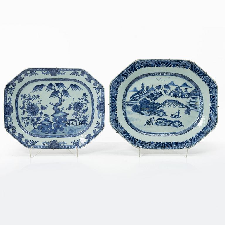 Two blue and white serving dishes, China, Qianlong (1736-95).