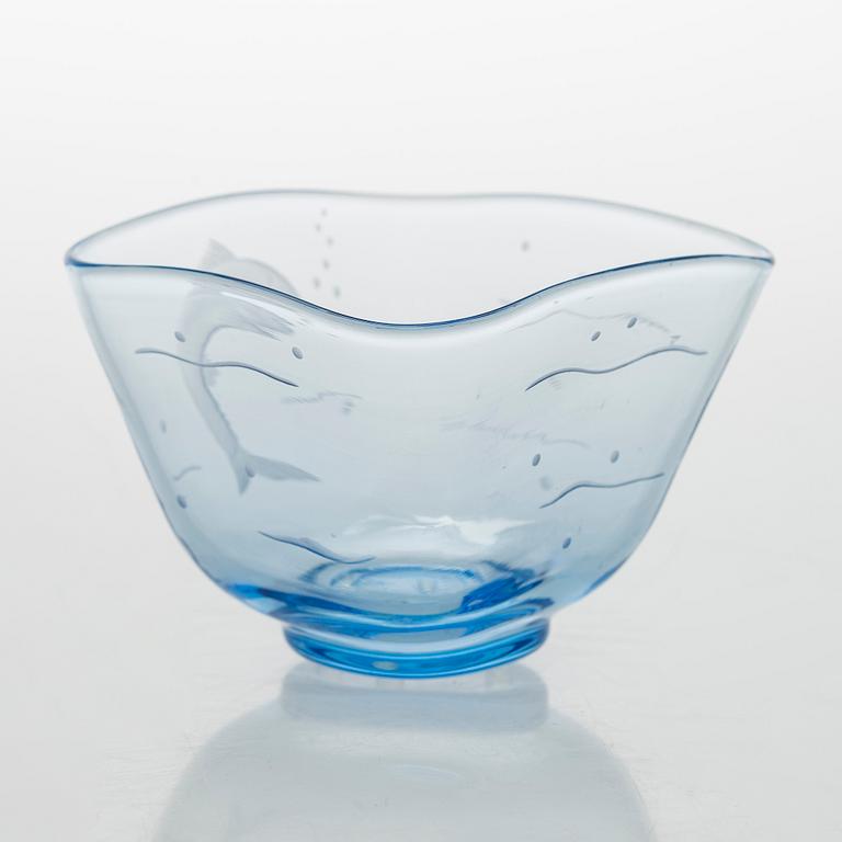 Gunnel Nyman, A glass bowl, model 38/1081 Riihimäki Glassworks Ltd. Signed Riihimäen Lasi Oy 1945 AO. Designed in 1938.