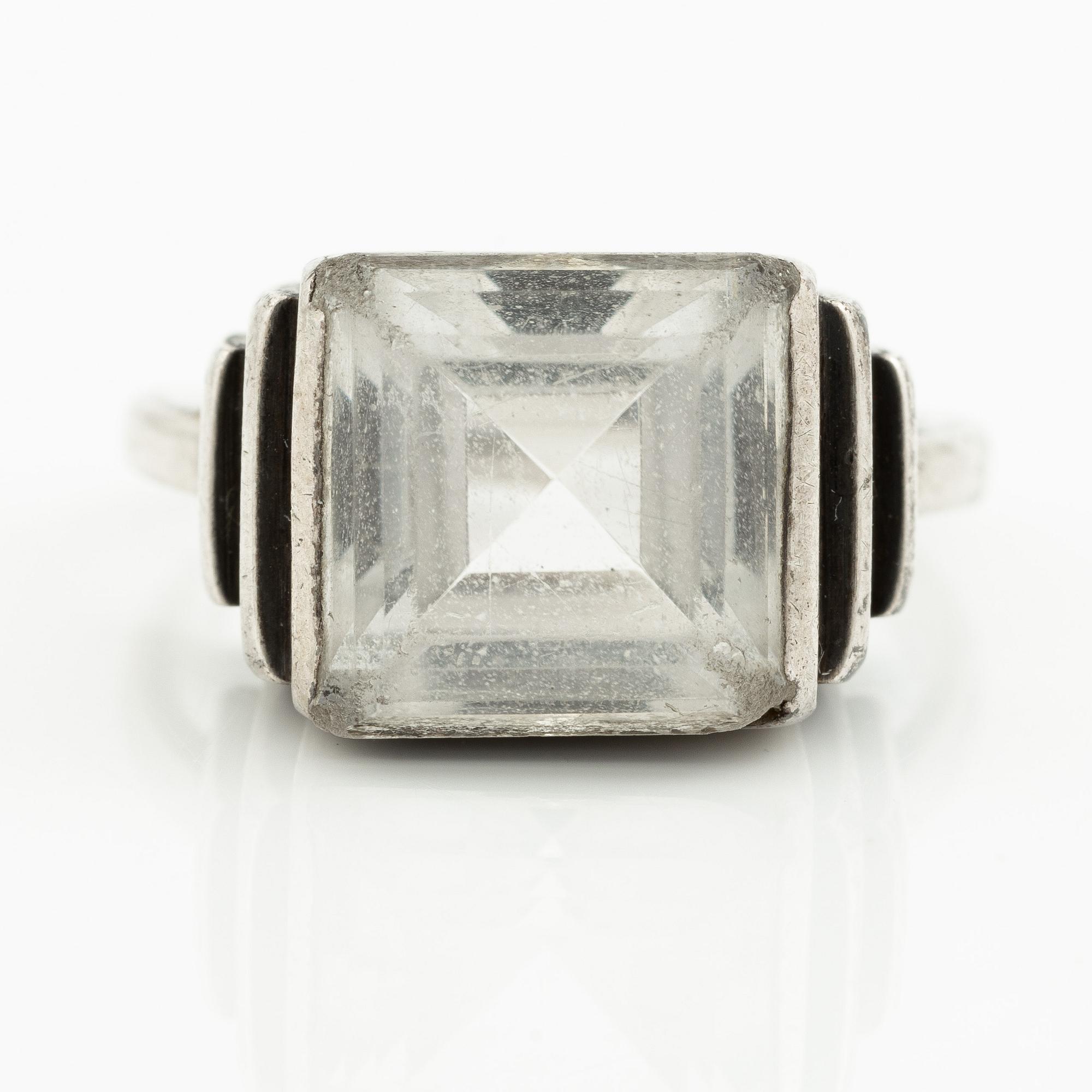 Wiwen Nilsson, ring, silver med fasettslipad bergkristall, Lund 1939.