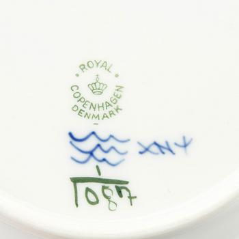 Service 45 dlr "Musselmalet" hel and halv blonde Royal Copenhagen Denmark porcelain.
