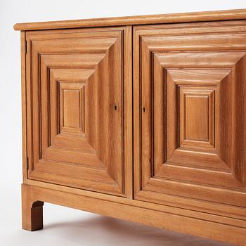 Oscar Nilsson, attributed to, a Swedish Modern oak sideboard, Sweden 1940s.