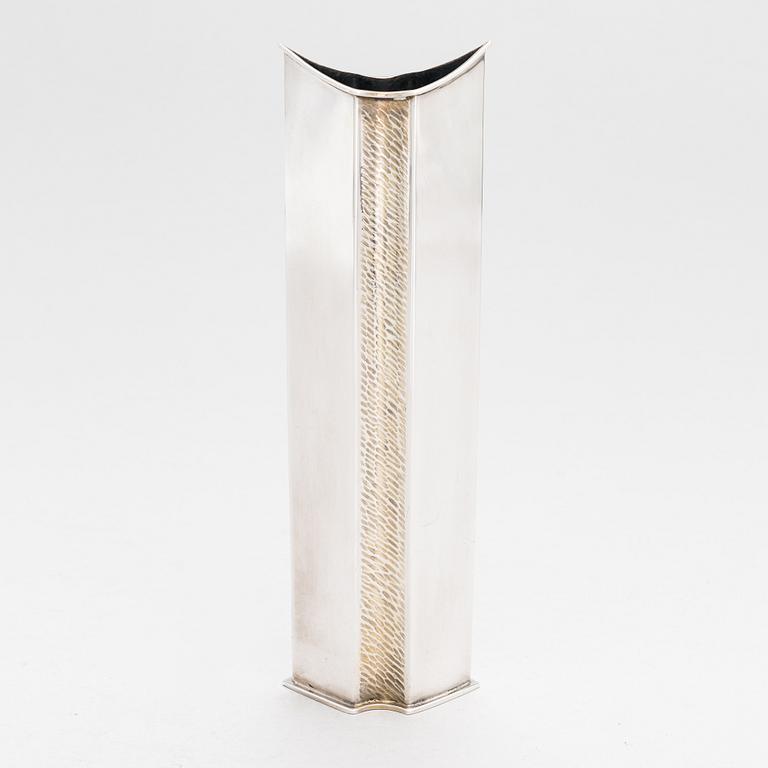 Kaj Blomqvist, A silver vase, Hämeenlinna 1968.
