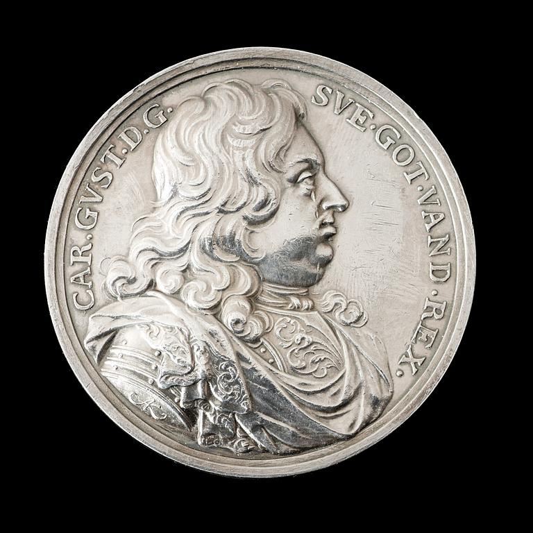 MEDALJ, Karl X Gustav. Tåget över Stora Bält 1658. Utförd av A. Karlsteen 1694/95. Silver 4,7 cm 51,8 g.