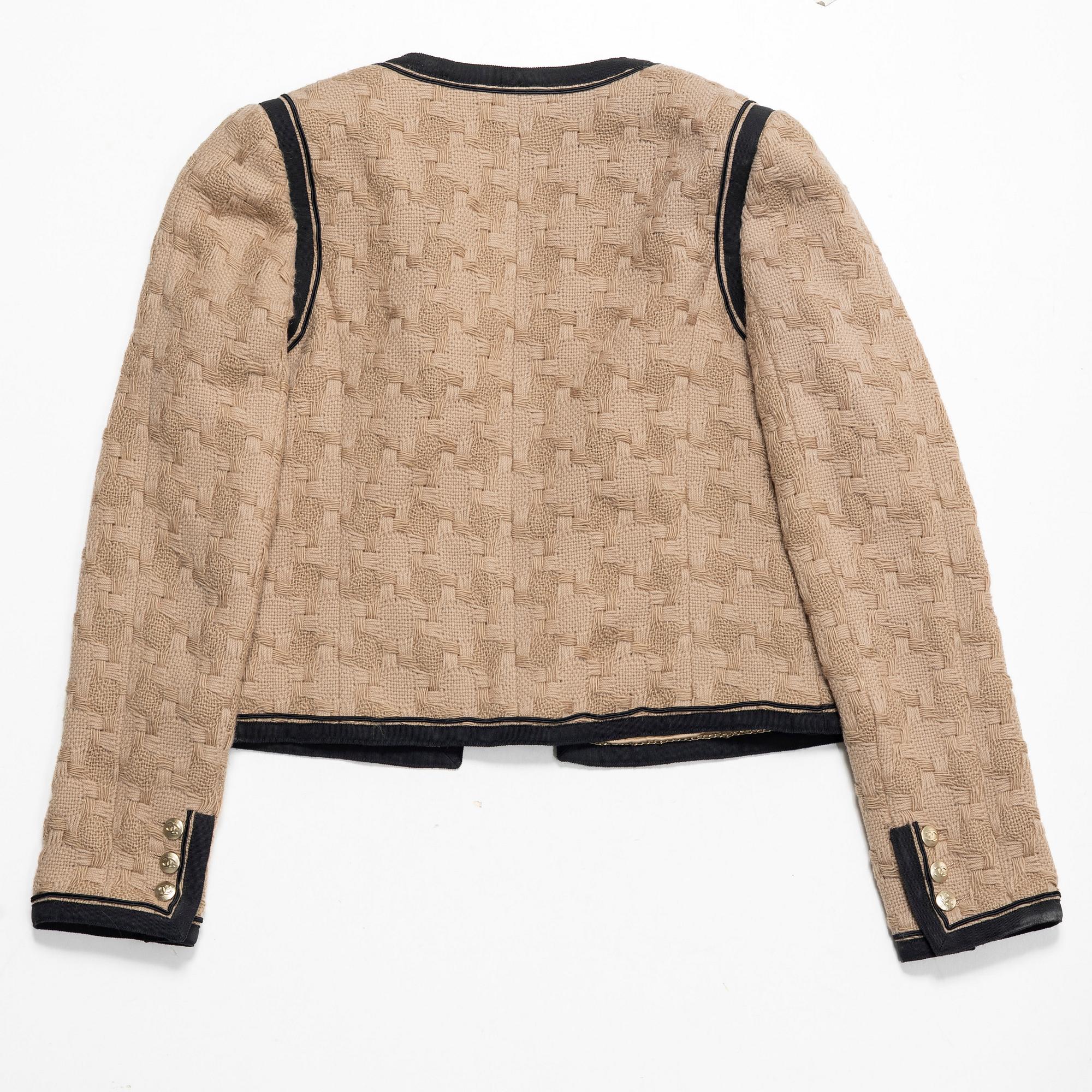 Chanel, jacket, French size 42.