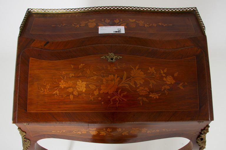 DAMSEKRETÄR, Louis XV-stil.
