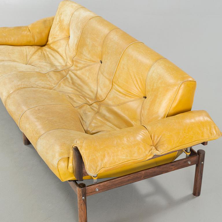A 1970s sofa and armchair by Percival Lafer for Lafer MP, Brazil. CITES-certificate.