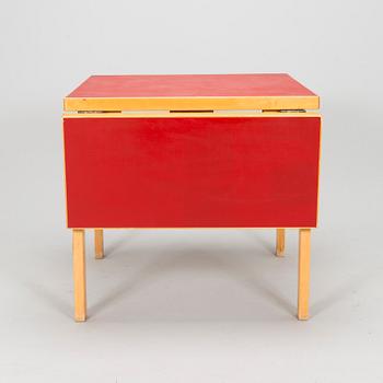 Alvar Aalto, klahvipöytä, O.Y. Huonekalu- ja Rakennustyötehdas A.B. 1900-luvun puoliväli.