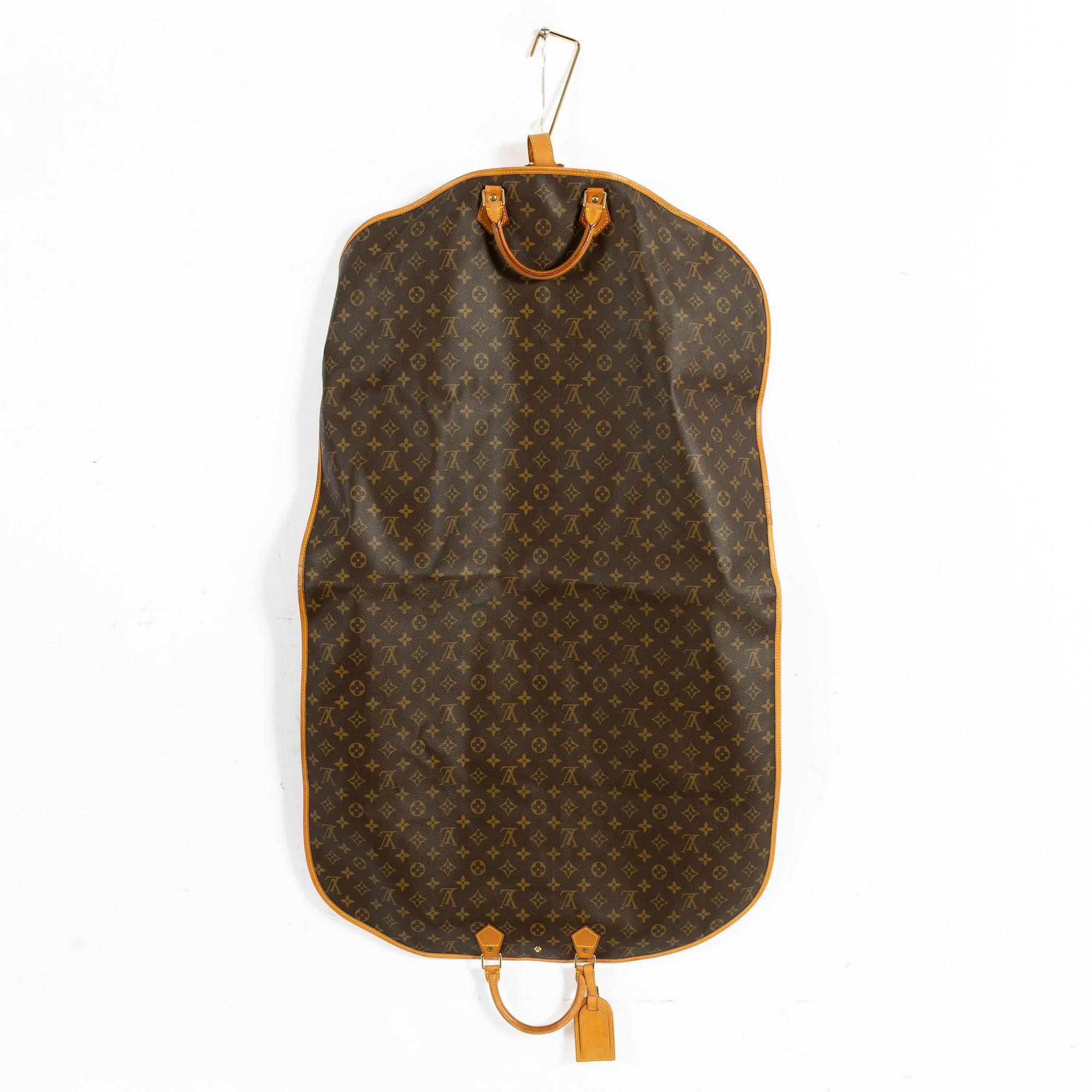 Louis Vuitton, Travel wardrobe, “Housse Porte-Habit”, 1997.