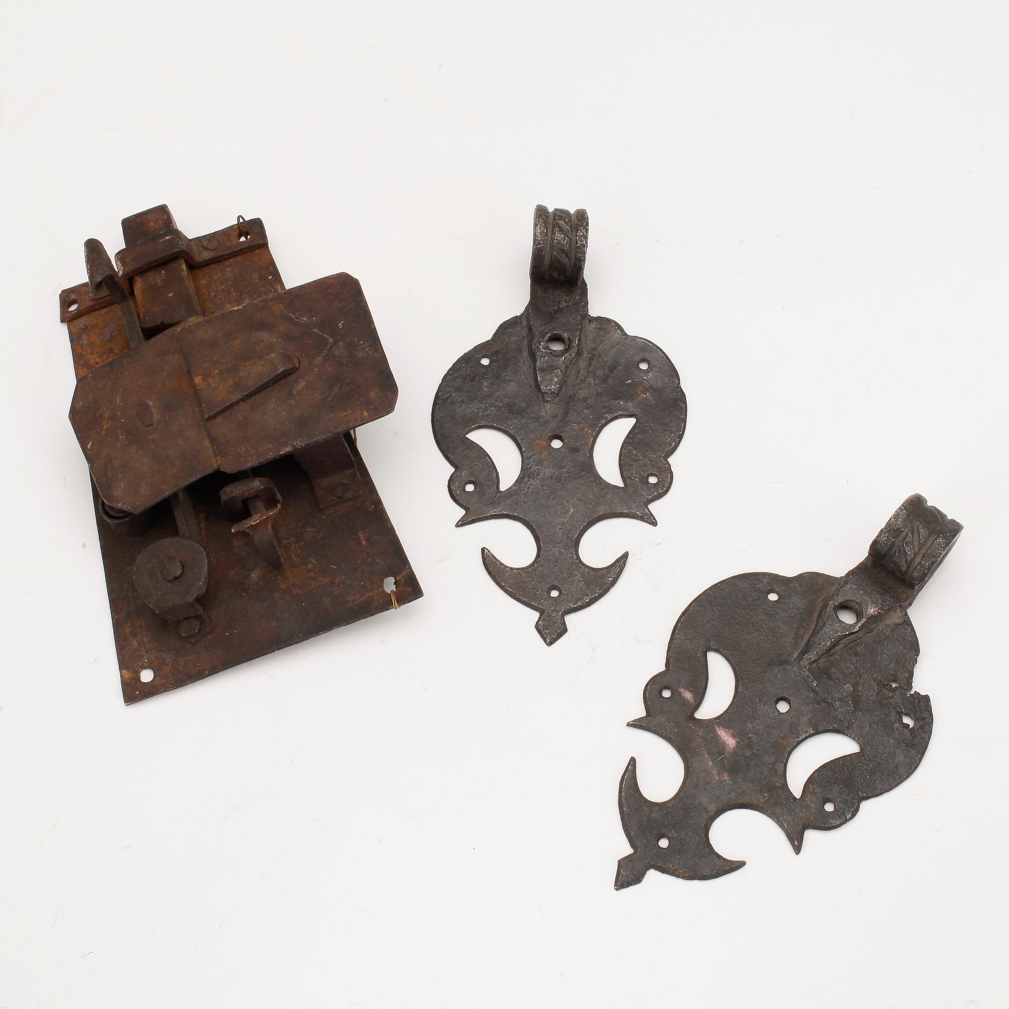 LÅS SAMT BESLAG, 3 delar, 1600/1700-tal.