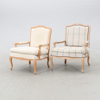 Armchairs with armrests, two pieces, Rococo style, late 20th/early 21st century.