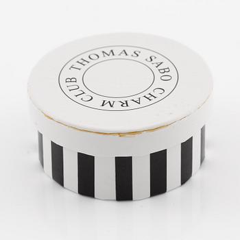 Ring, 18K white gold with small diamonds.