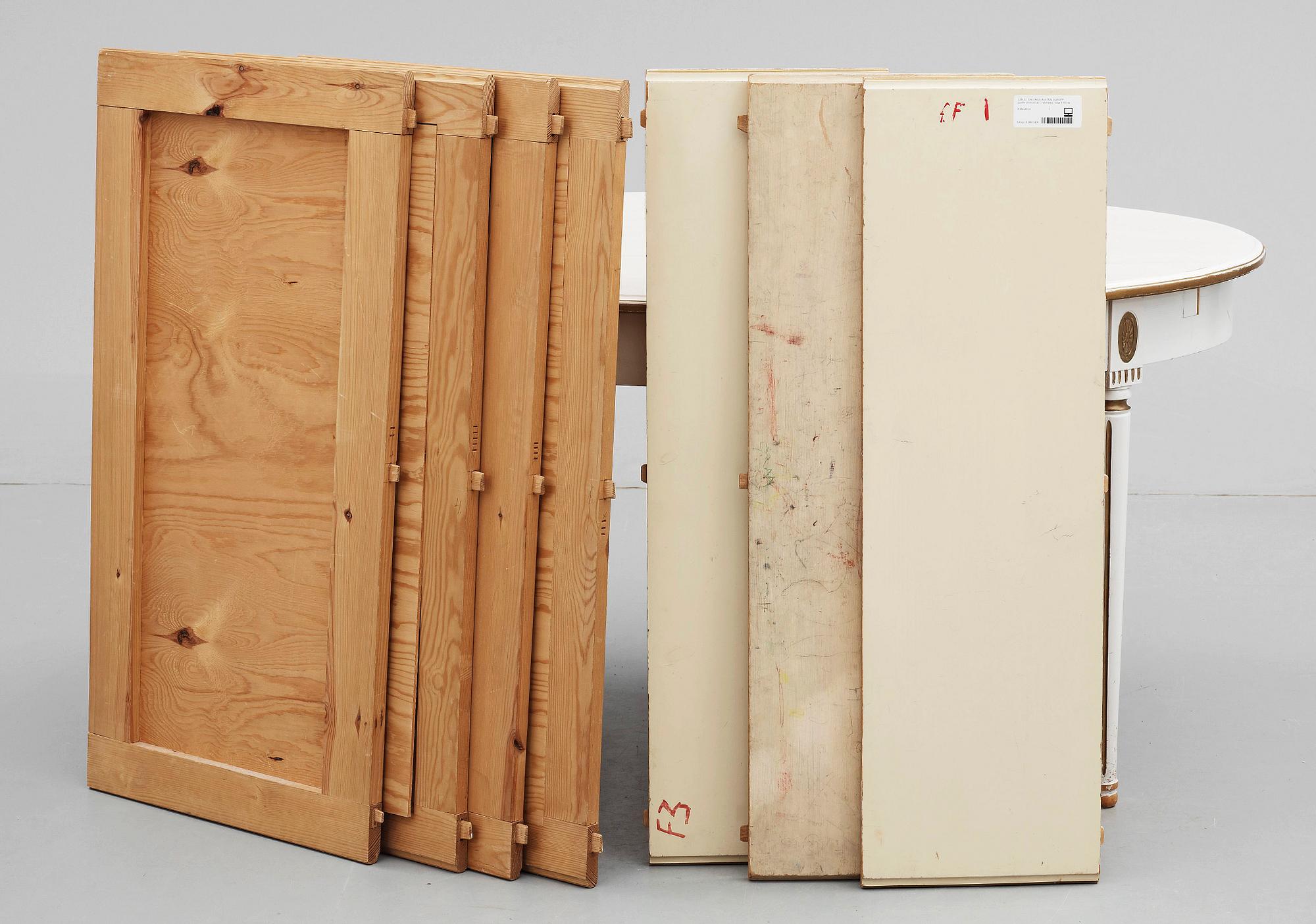 SALONGS-/MATSALSGRUPP, 10 delar, gustaviansk stil av Lindometyp, tidigt 1900-tal.