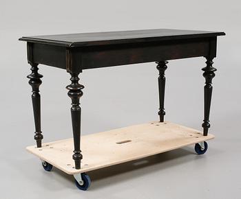 SKRIVBORD, nyrenässans, sent 1800-tal.