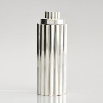 Kay Fisker, a sterling silver coctailshaker, company Anton Michelsen, Copenhagen 1940's.