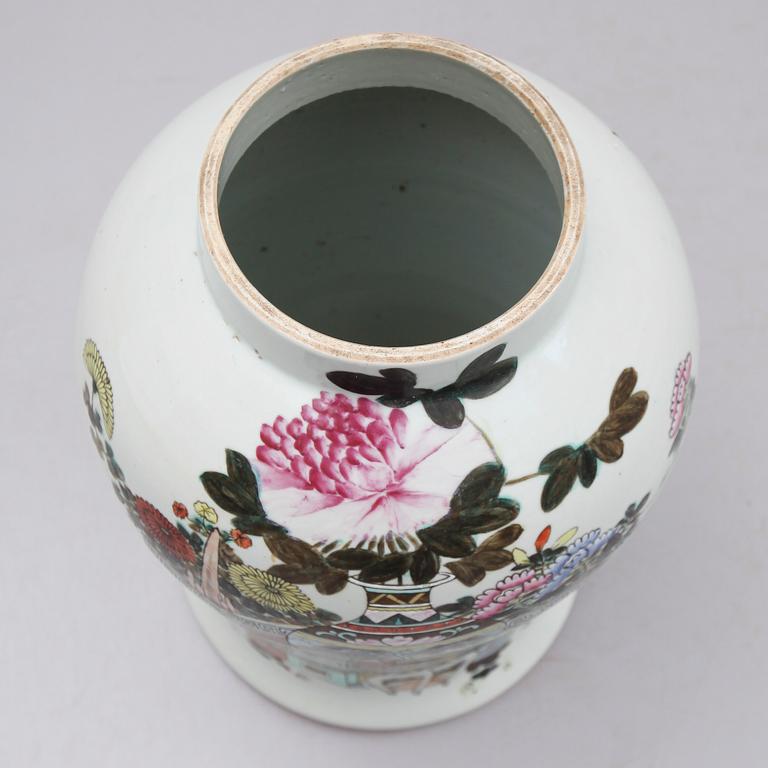 LOCKURNA, porslin, Kina, 1800-/1900-tal.