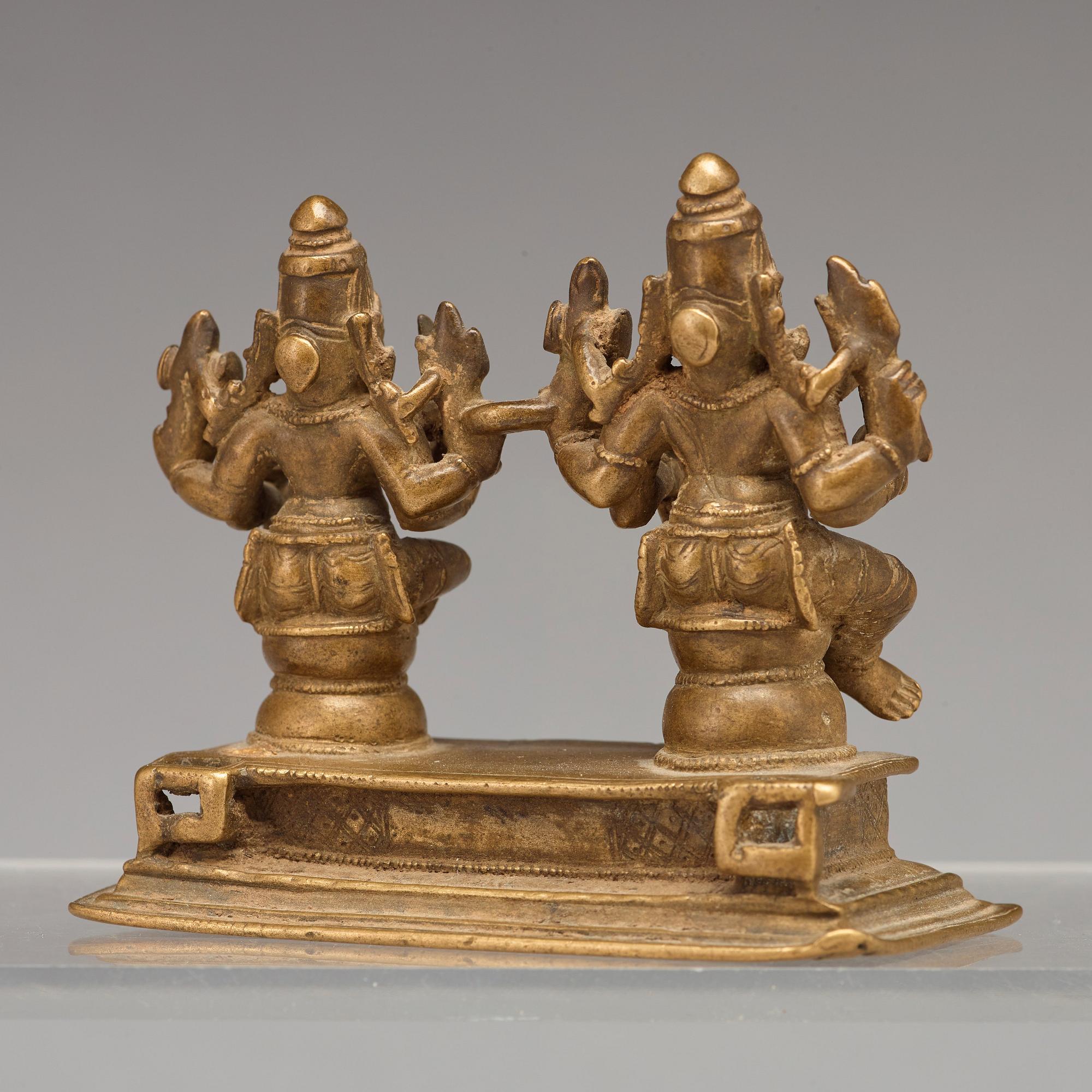 GUDOMAR, tre stycken, kopparlegering. Indien, 1800-tal.